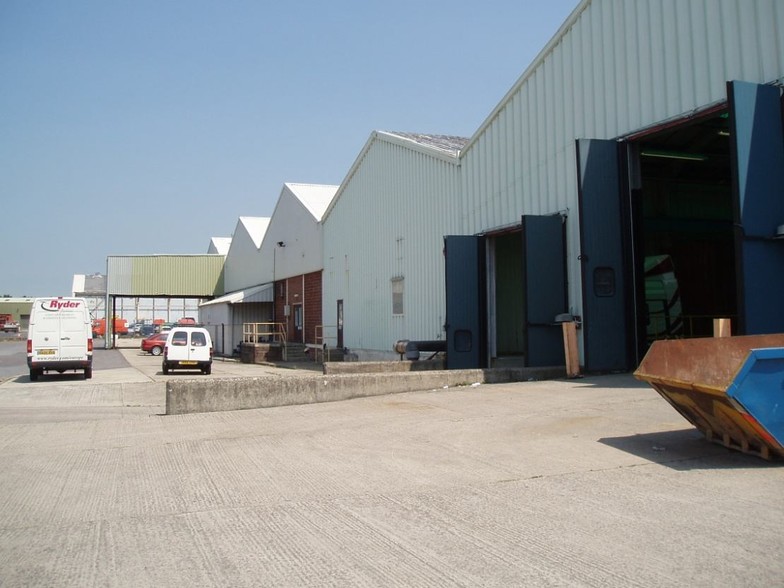 Cheney Manor Industrial Est, Swindon for lease - Building Photo - Image 2 of 4