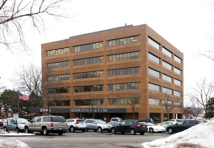 2340 S Arlington Heights Rd, Arlington Heights, IL for lease - Primary Photo - Image 1 of 7