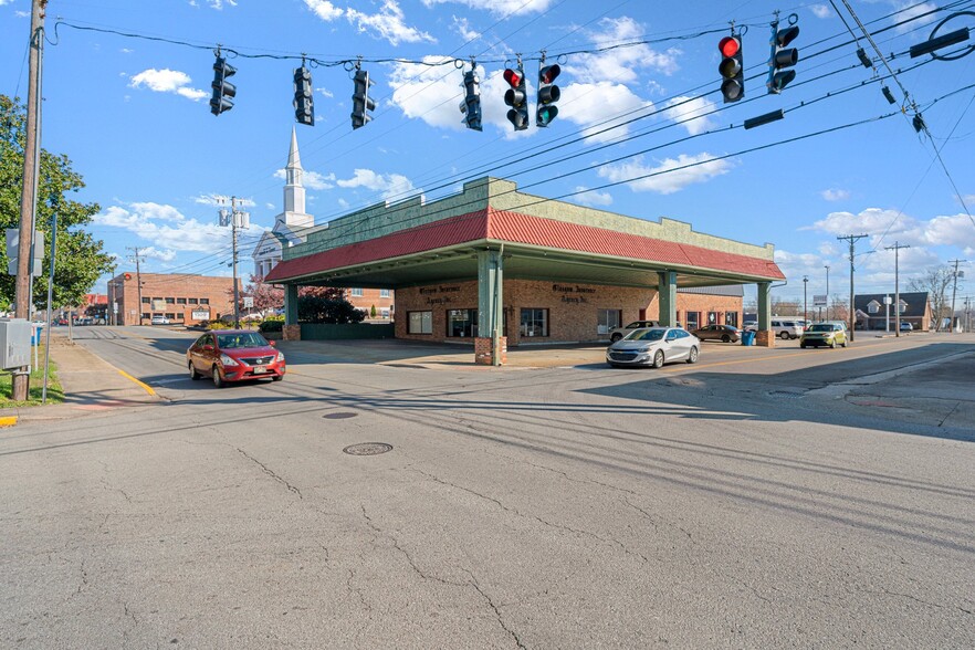 318 S Green St, Glasgow, KY for sale - Primary Photo - Image 1 of 25