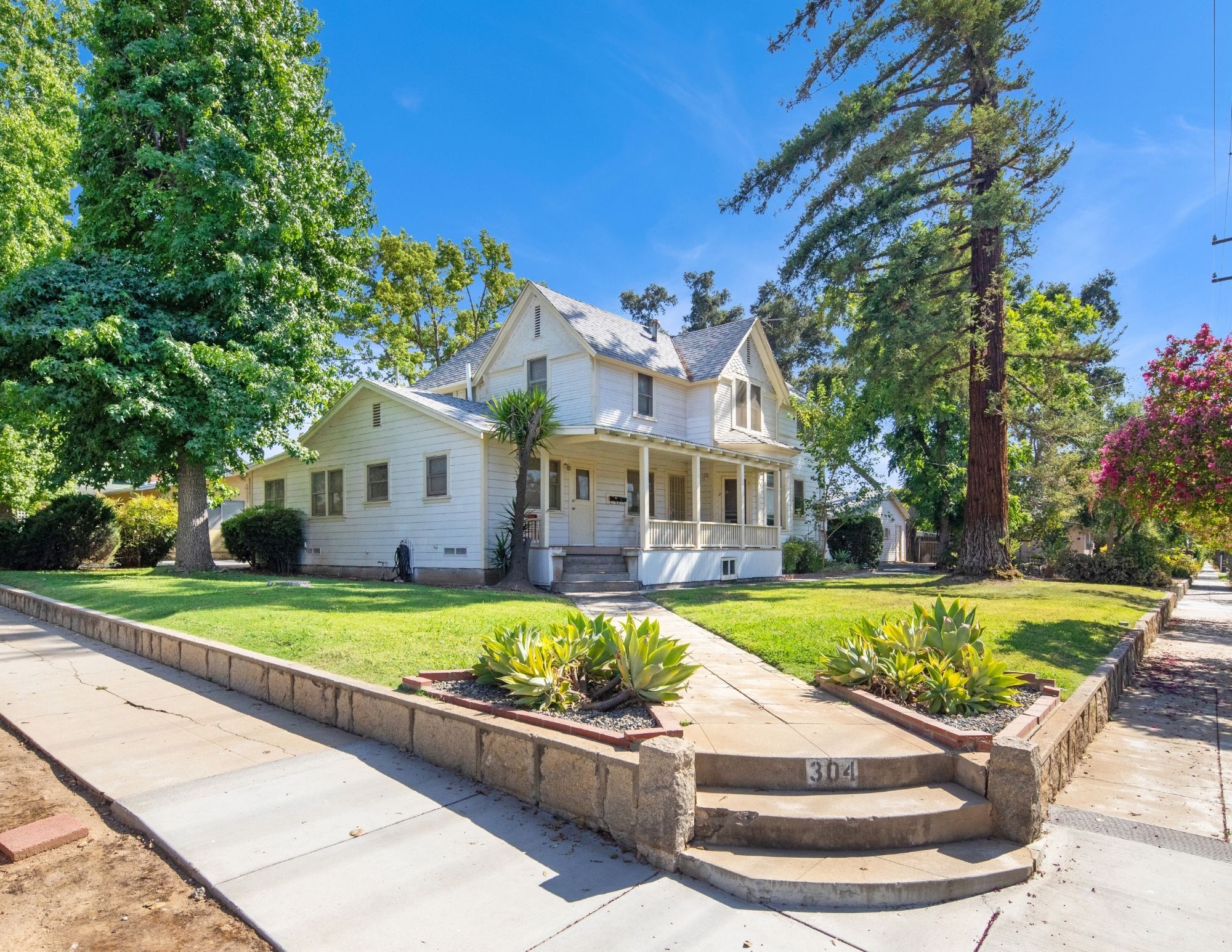 304 S Eureka St, Redlands, CA for sale Primary Photo- Image 1 of 24