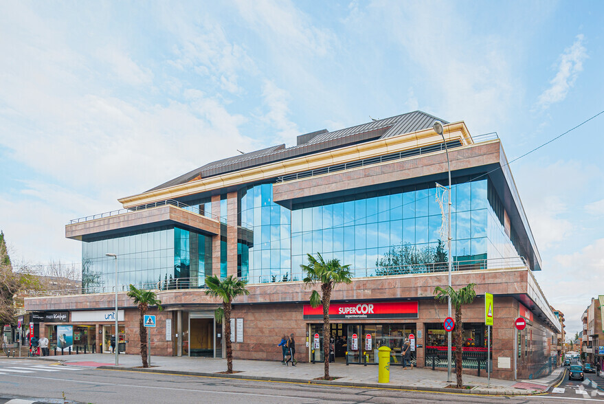 Calle Puerto Rico, 3, Majadahonda, Madrid for lease - Primary Photo - Image 1 of 4