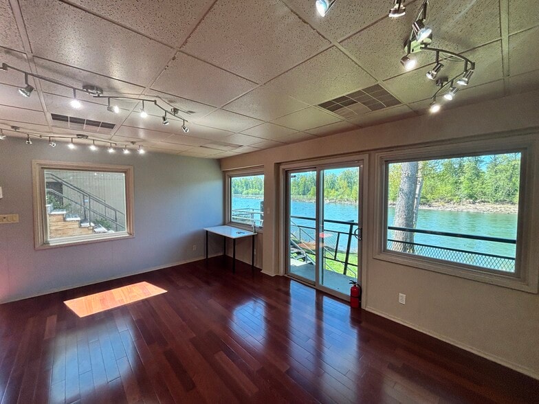 131 NE Pine St, Salem, OR for lease - Building Photo - Image 1 of 17