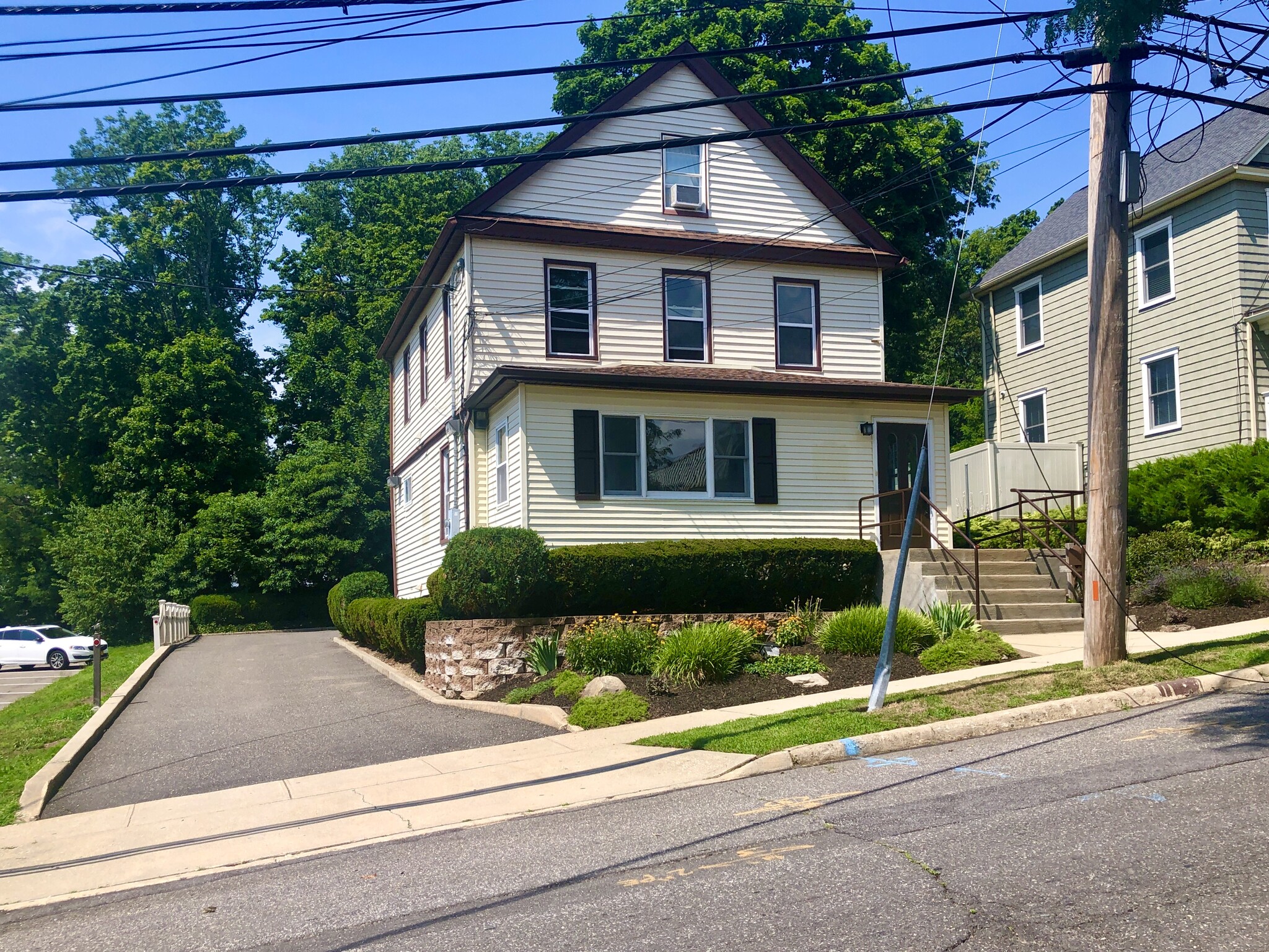 51 Elm St, Huntington, NY for lease Building Photo- Image 1 of 37