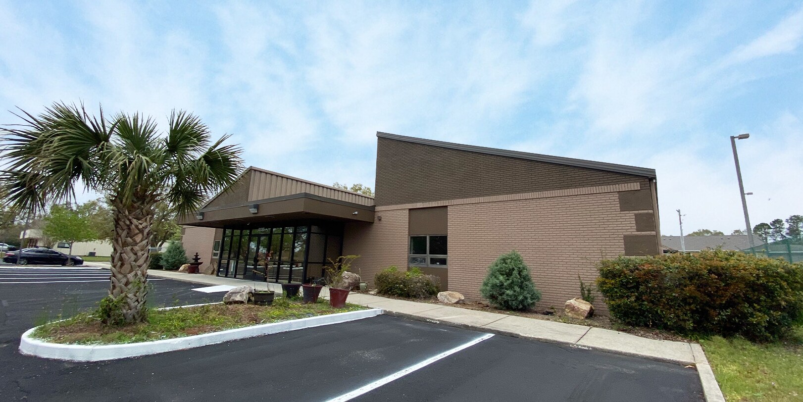 2130 Pass Rd, Biloxi, MS 39531 16,000 SF BUILDING ON BUSY PASS ROAD