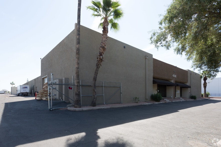 4006 S 23rd St, Phoenix, AZ for lease - Primary Photo - Image 1 of 13