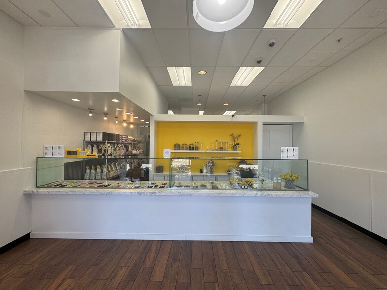 2305 El Camino Real, Palo Alto, CA for lease - Interior Photo - Image 2 of 9