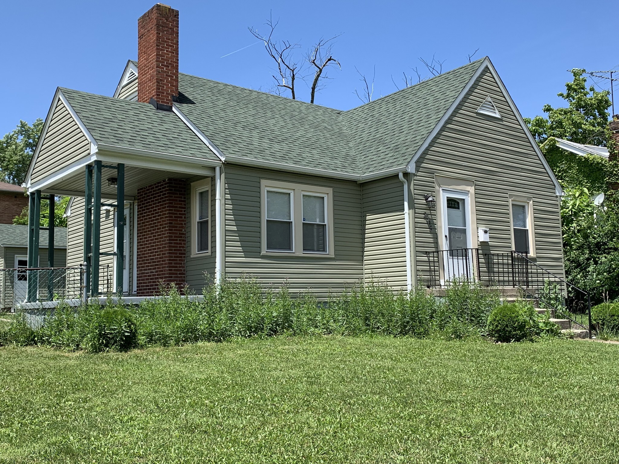 2305 Rugby Rd, Dayton, OH for sale Primary Photo- Image 1 of 1