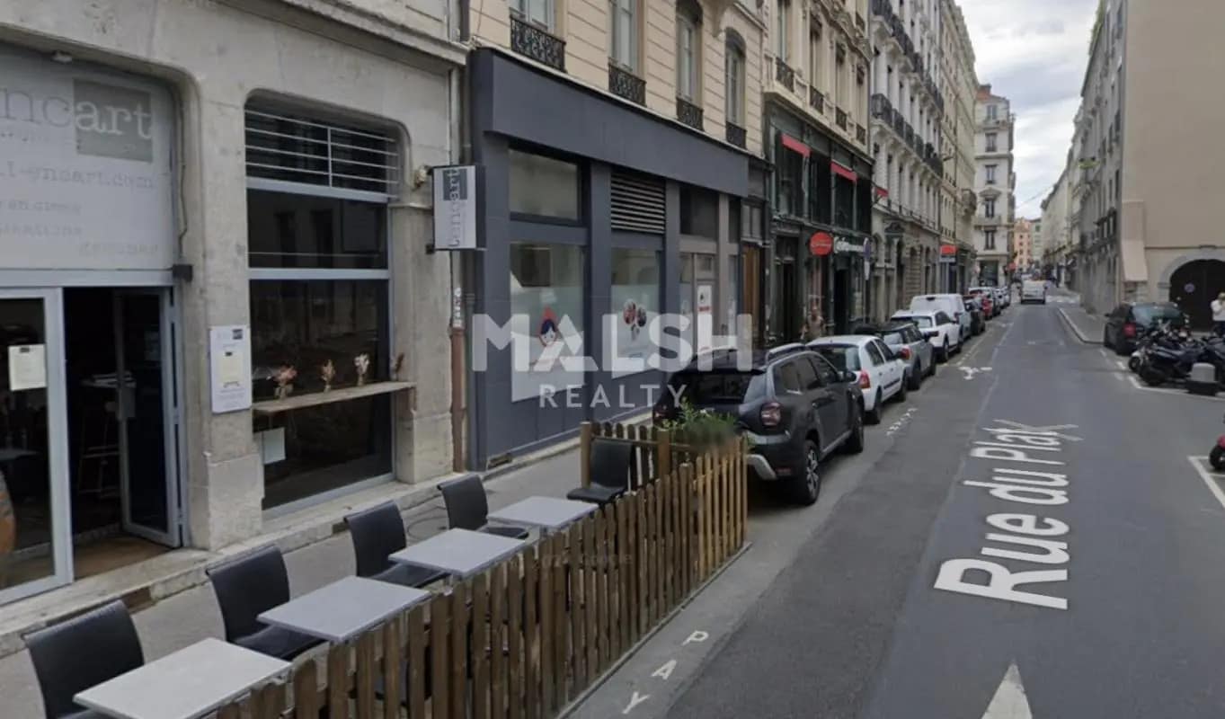 Retail in Lyon for lease Building Photo- Image 1 of 5