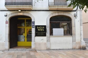 Retail in Vilanova i la Geltrú, Barcelona for lease Interior Photo- Image 2 of 6