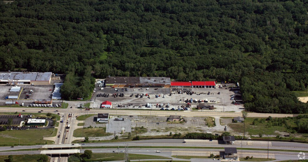 8000 Melton Rd, Gary, IN 46403 Flex/Multipurpose Building