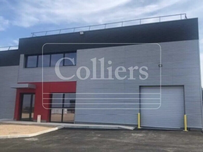 Flex in Gignac-la-Nerthe for lease - Building Photo - Image 2 of 11