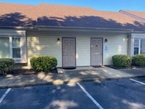 372 S Independence Blvd, Virginia Beach, VA for lease Interior Photo- Image 1 of 4