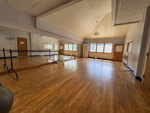 24 Old Albany Post Rd, Croton On Hudson, NY for lease Interior Photo- Image 2 of 12