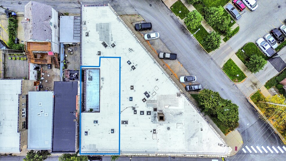 3025 N Milwaukee Ave, Chicago, IL for lease - Aerial - Image 3 of 10