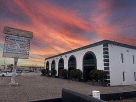 Arcos De Oeste - Office Space