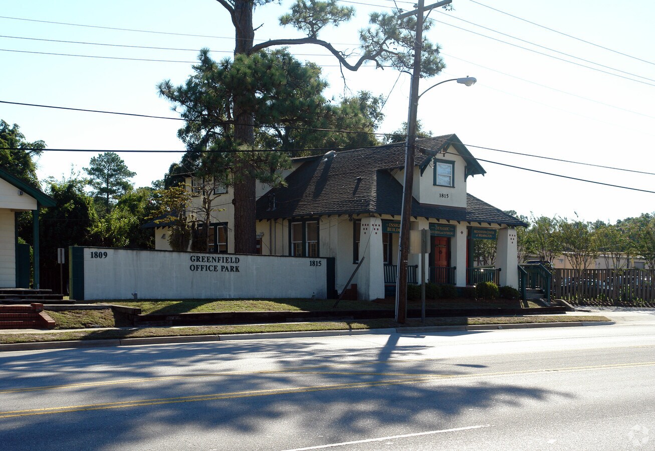 1815 Carolina Beach Rd, Wilmington, NC 28401