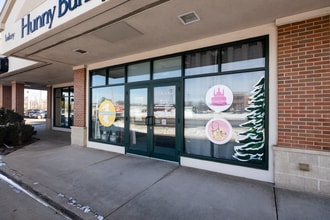 2004 S Neil St, Champaign, IL for lease Interior Photo- Image 2 of 22