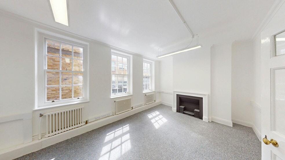 1-10 Staple Inn Buil, London for lease - Building Photo - Image 1 of 32