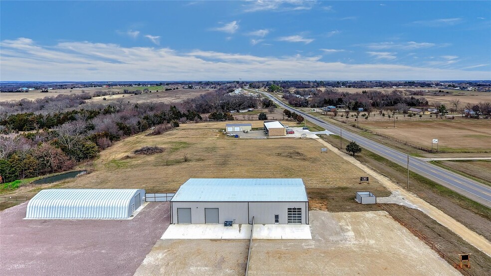 9693 US Highway 377, Collinsville, TX for sale - Primary Photo - Image 1 of 1