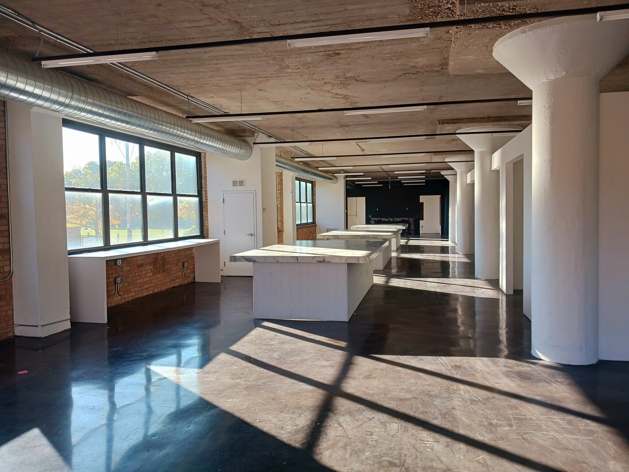 2501 W Washington Blvd, Chicago, IL for lease Interior Photo- Image 1 of 4