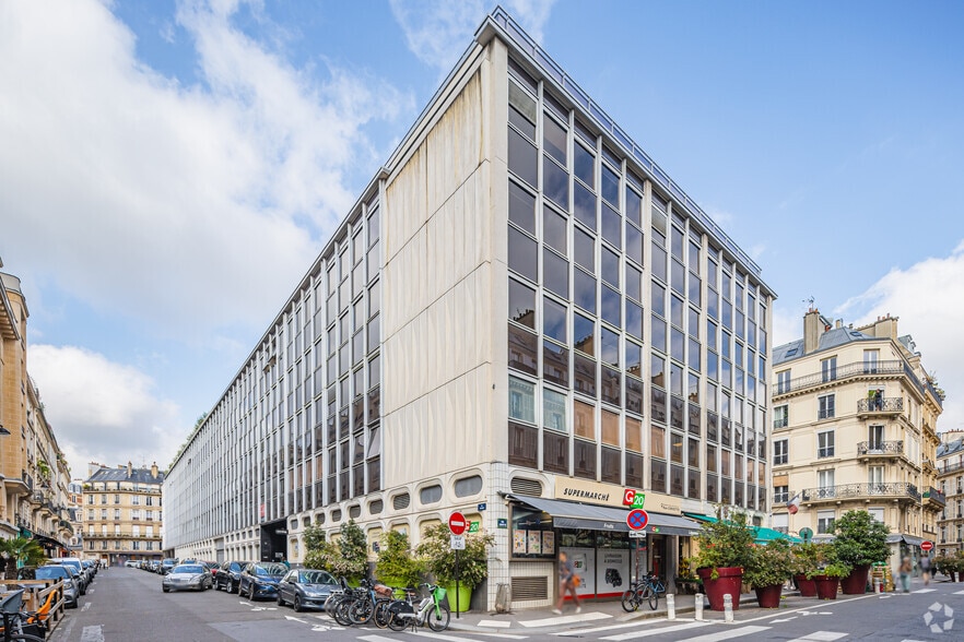 8-20 Rue Treilhard, Paris for lease - Primary Photo - Image 1 of 5