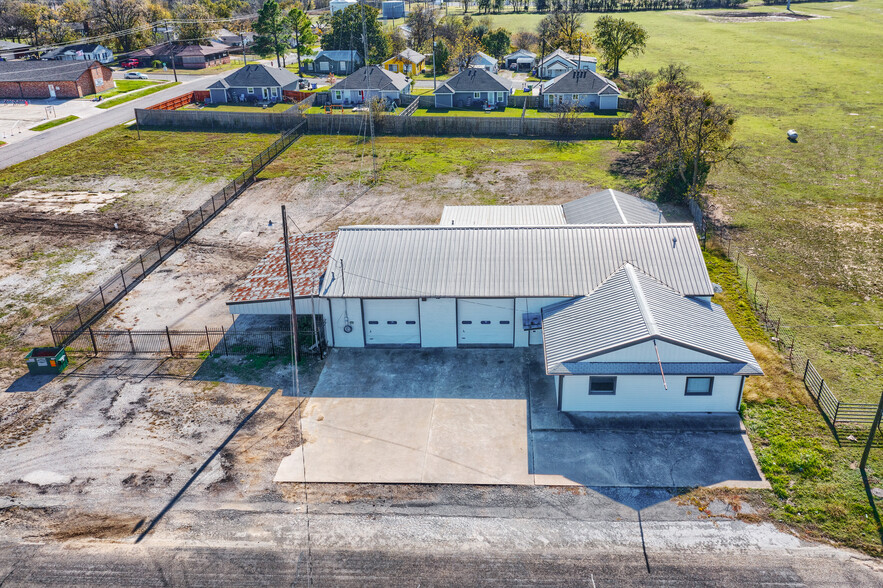 600 W Main St, Whitesboro, TX for lease - Building Photo - Image 3 of 21