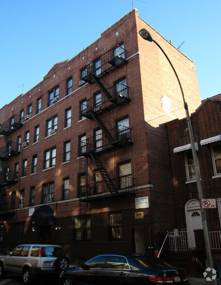 1450 Taylor Ave, Bronx, NY for sale - Primary Photo - Image 1 of 1