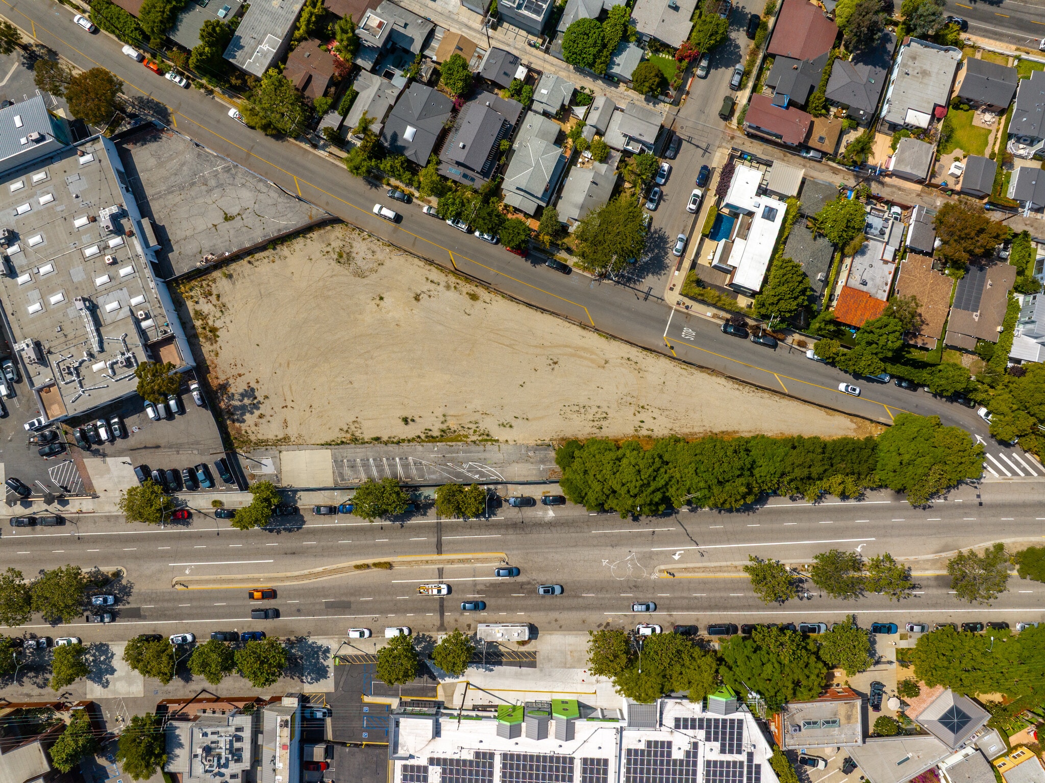 589-595 Venice, Venice, CA portfolio of 2 properties for sale on LoopNet.com Building Photo- Image 1 of 3