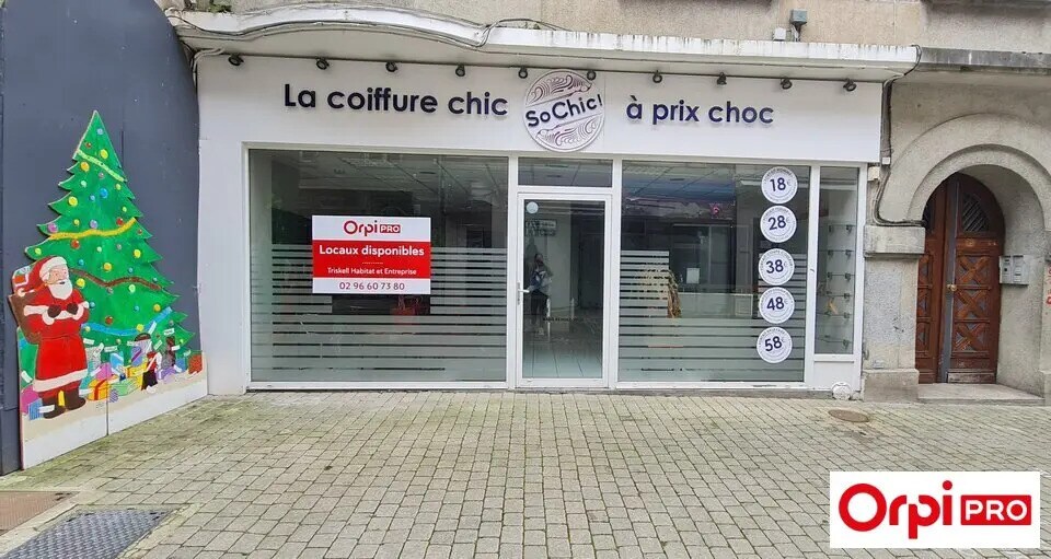 Retail in Saint-Brieuc for lease Building Photo- Image 1 of 4