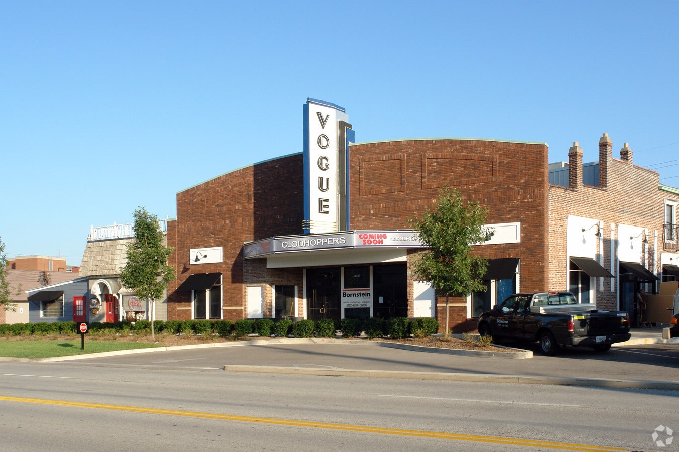 37233747 Lexington Rd, Louisville, KY 40207