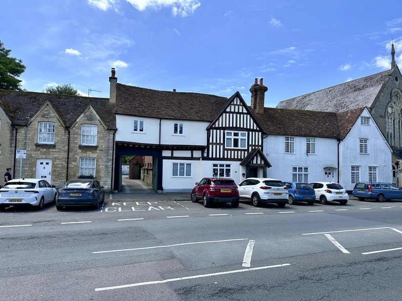 34 Upper High St, Thame for sale - Building Photo - Image 2 of 3