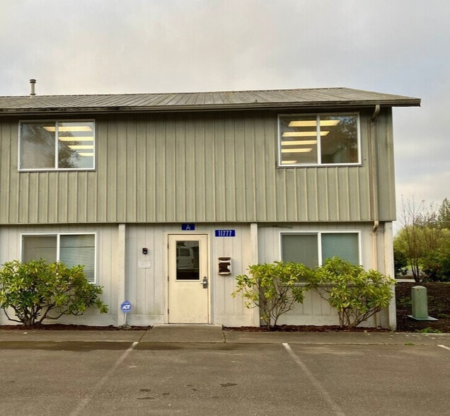 11777 Watertank Rd, Burlington, WA for lease - Building Photo - Image 1 of 6