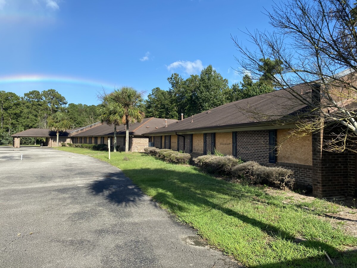 520 Mulberry St, Shallotte, NC 28470