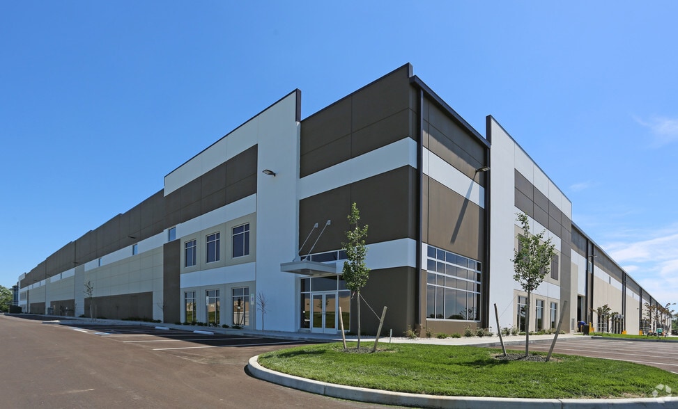2505 Ted Bushelman Blvd, Florence, KY for sale - Building Photo - Image 1 of 1