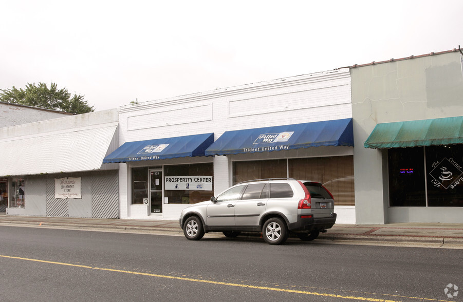 325 E Main St, Moncks Corner, SC for sale - Building Photo - Image 1 of 1