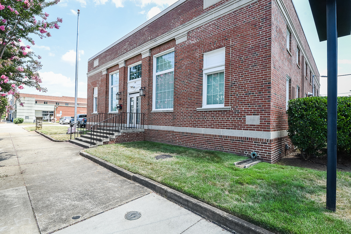 128 W Harden St, Graham, NC for sale Building Photo- Image 1 of 29