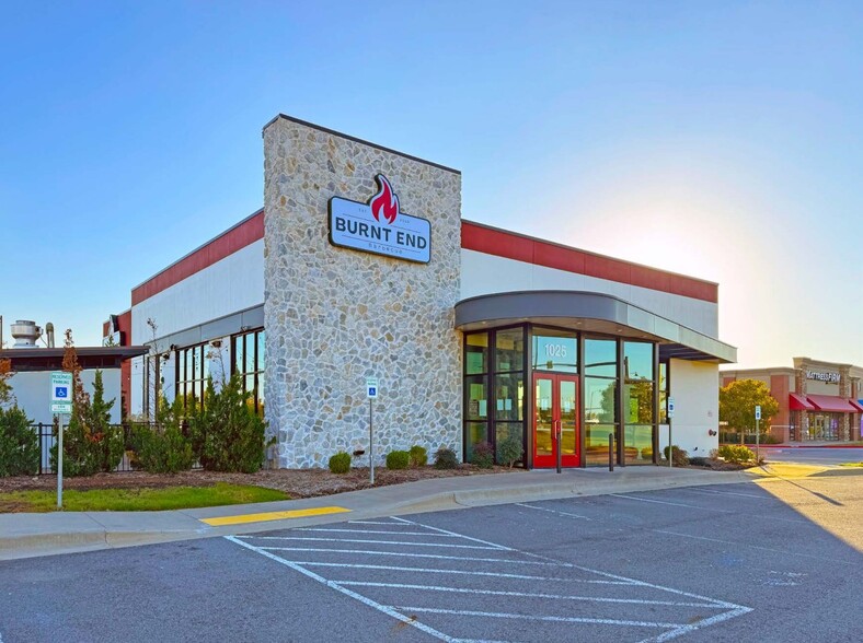 1025 S Amity Rd, Conway, AR for sale - Primary Photo - Image 1 of 1