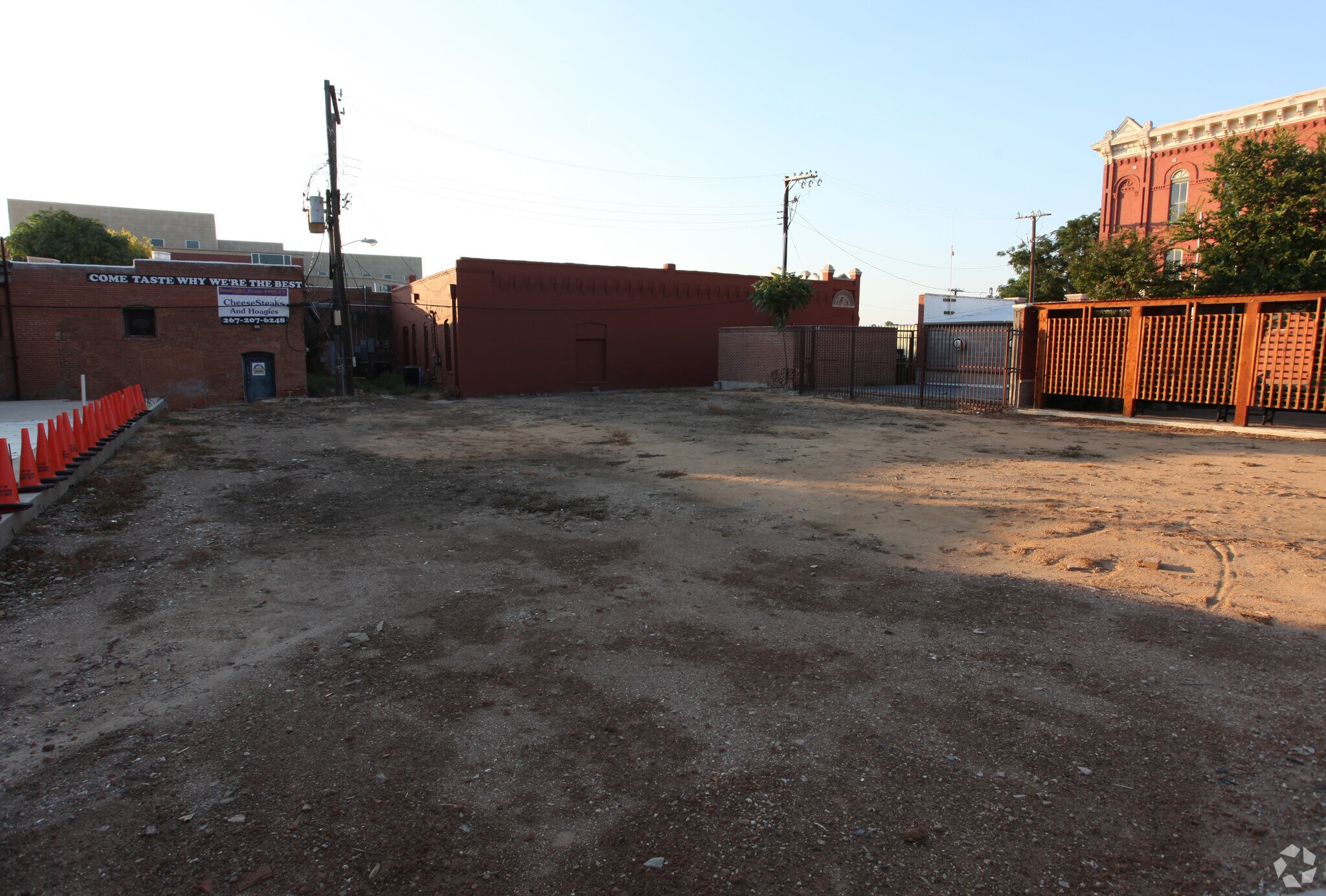 105 S College St, Waxahachie, TX for sale Primary Photo- Image 1 of 1