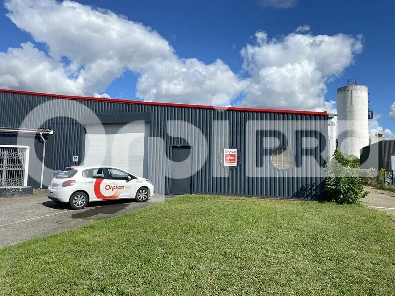 Office in Montauban for lease - Building Photo - Image 1 of 7