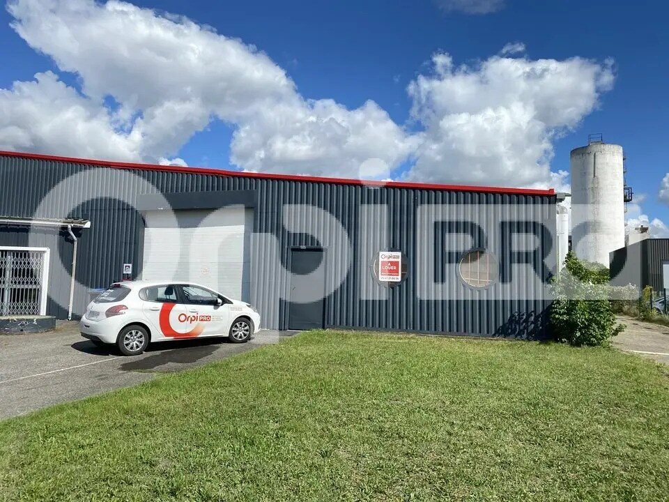 Office in Montauban for lease Building Photo- Image 1 of 8