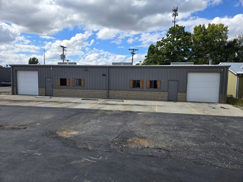 924 Locust Hill Cir, Belton, MO for lease - Building Photo - Image 3 of 13