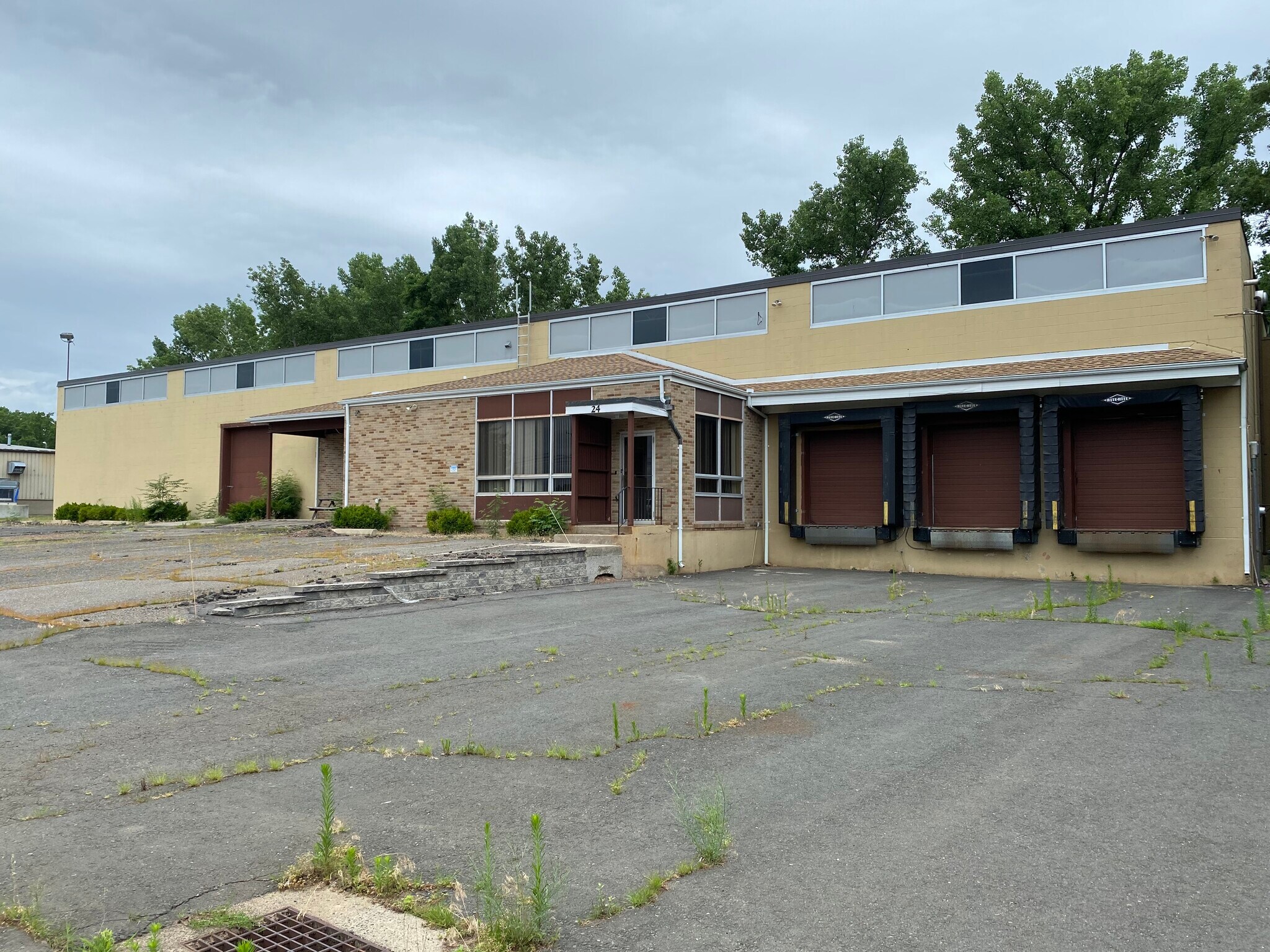 24 E Newberry Rd, Bloomfield, CT for sale Building Photo- Image 1 of 1
