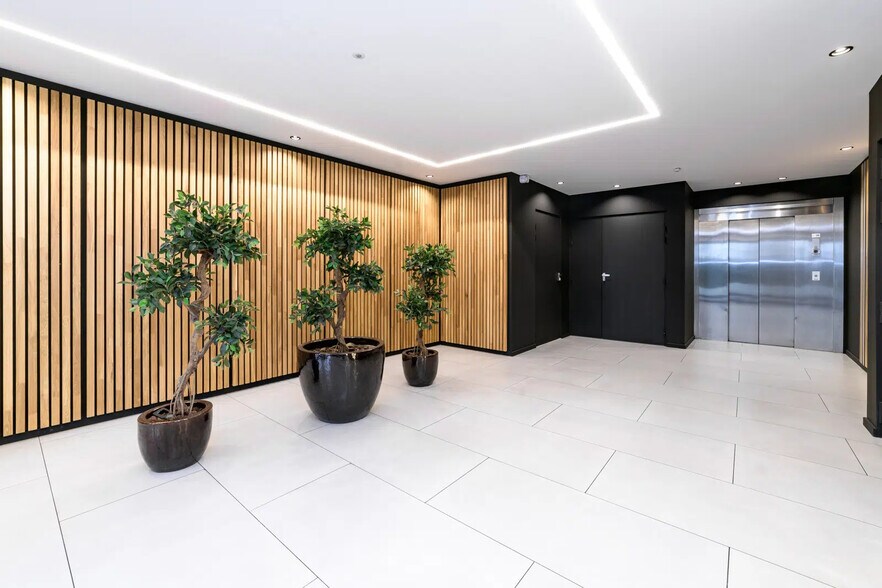 37 Rue Adam Ledoux, Courbevoie for sale - Lobby - Image 3 of 7