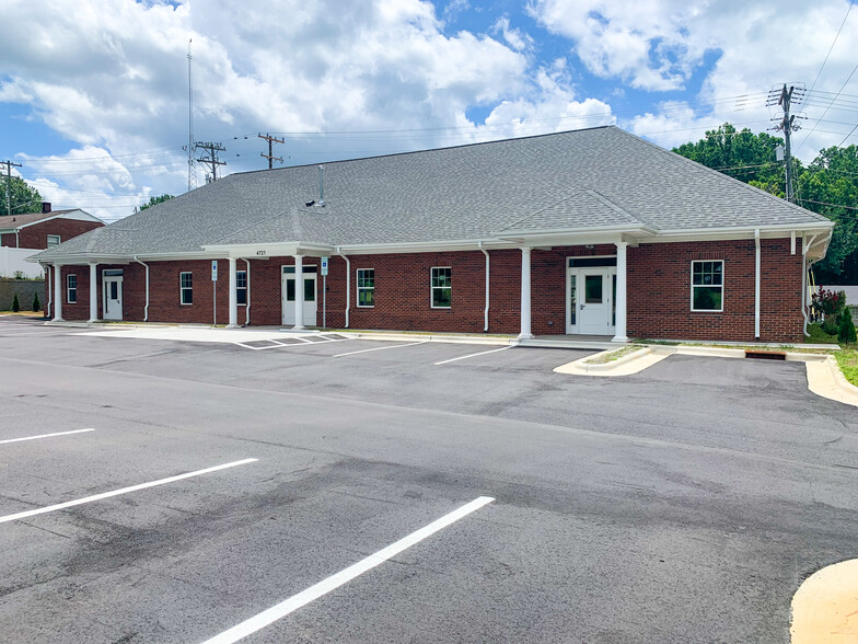 4721 Country Club Rd, Winston-Salem, NC 27104 - Retail for Lease | LoopNet