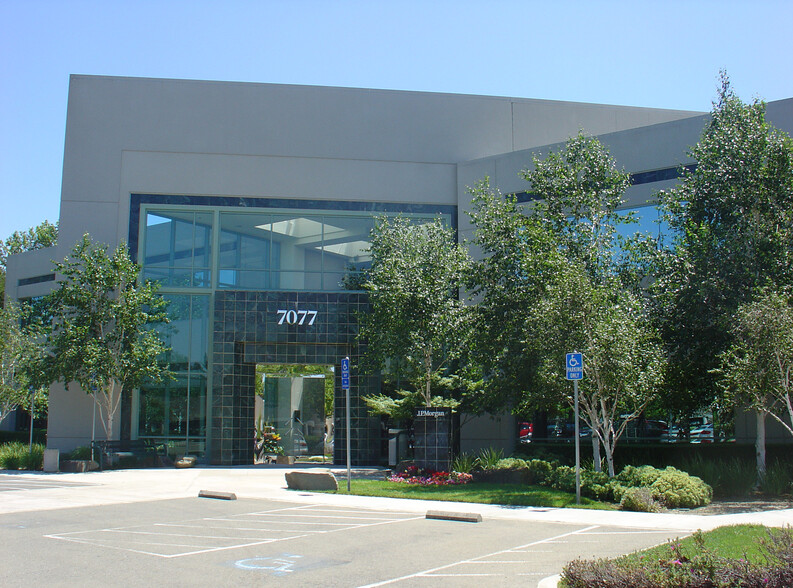 7077 Koll Center Pky, Pleasanton, CA for lease - Building Photo - Image 2 of 3