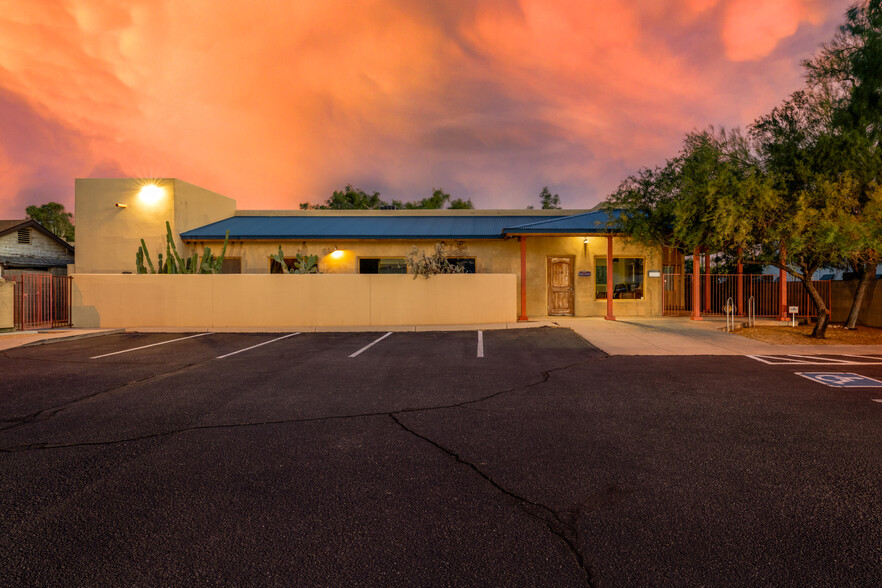 3838 E Fort Lowell Rd, Tucson, AZ for sale - Building Photo - Image 3 of 47