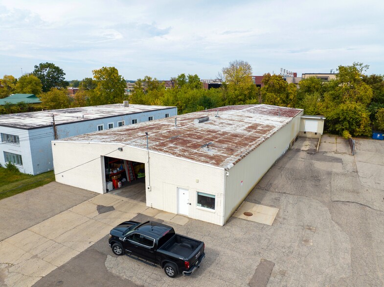 914 Terminal Rd, Lansing, MI for sale - Building Photo - Image 1 of 1