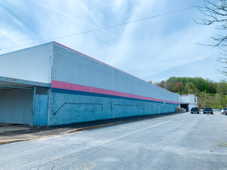 1005 S Saint Marys St, Saint Marys, PA for lease - Building Photo - Image 1 of 6