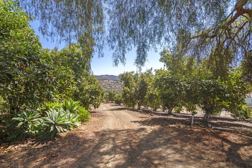 11150 San Gabriel Way, Valley Center, CA for sale - Primary Photo - Image 1 of 1