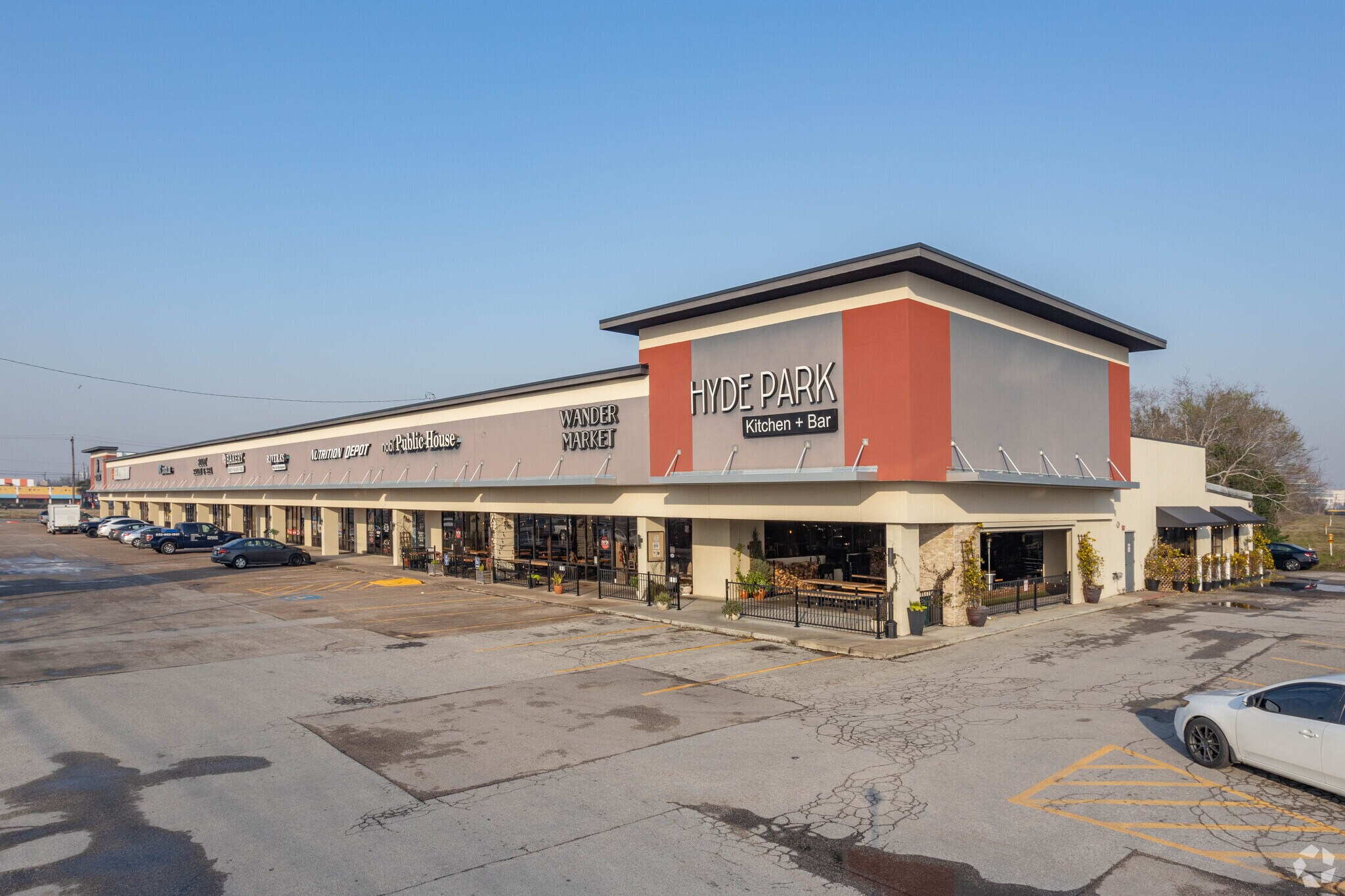 205-247 E Nasa Pky, Webster, TX for sale Primary Photo- Image 1 of 1